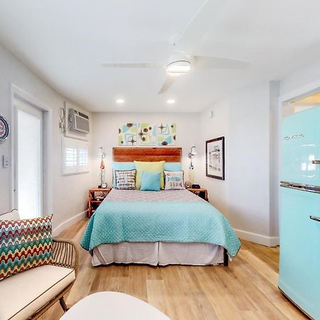 Sea Rocket 8 Hotel St. Pete Beach Ngoại thất bức ảnh